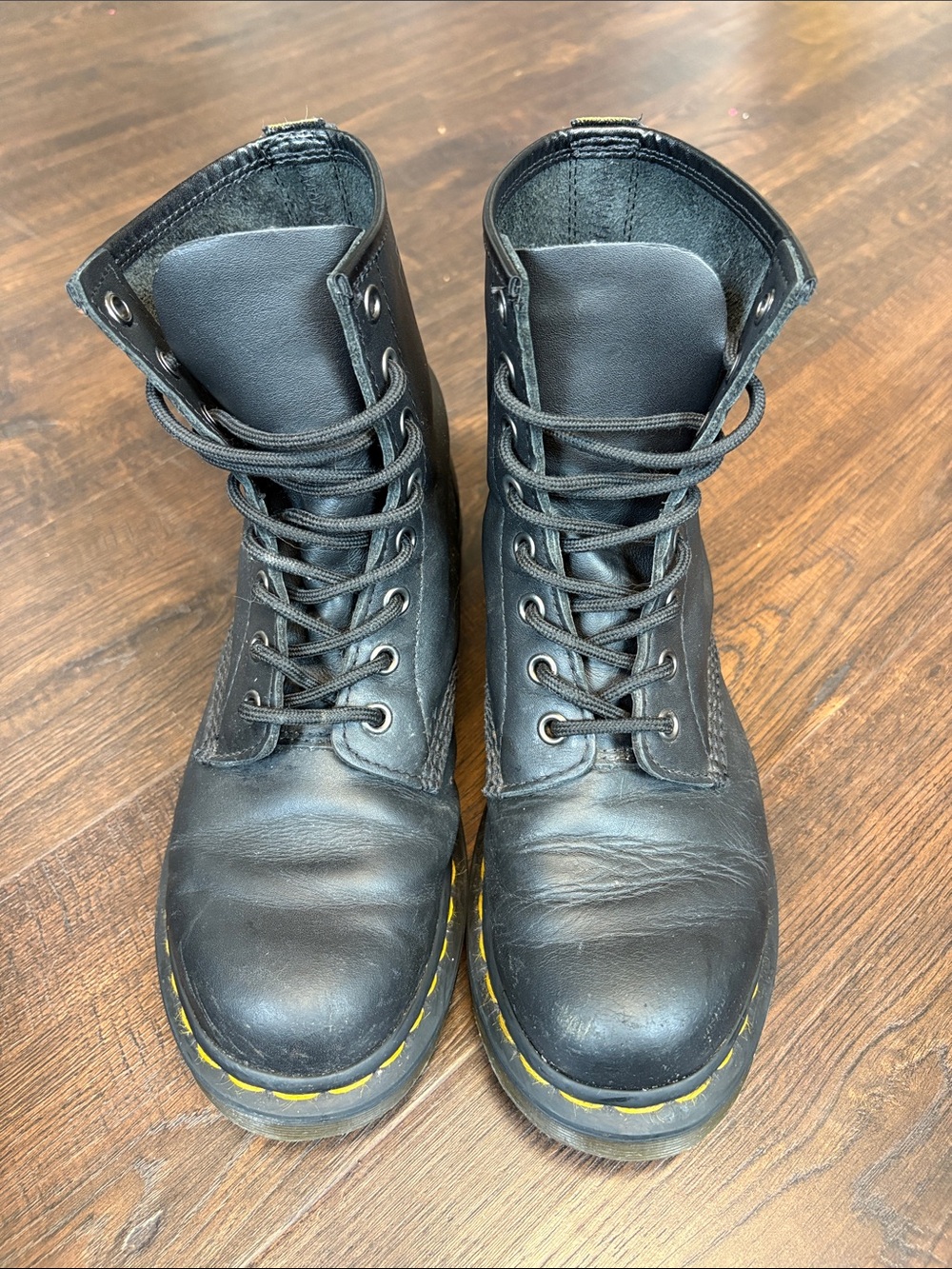 DR MARTENS Womens 8 Black Smooth Leather Lace-Up Combat Boots style 1460
